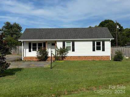623 Gladedale Lane sold home in Newtown Estates, Monroe, NC