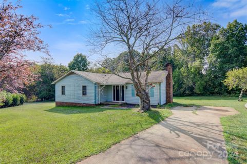2038 Crestdale Lane sold home in Valley View Park, Newton, NC