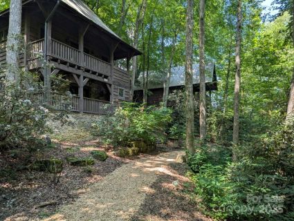 5 Chaucer Road active home in Cheshire, Black Mountain, NC