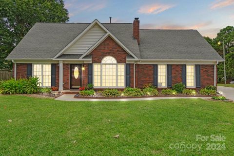 3205 Huntley Place sold home in Roberta Farms, Concord, NC