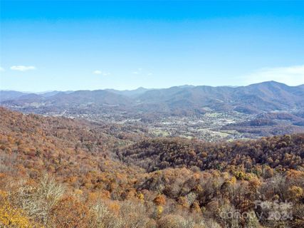 83 69 Acres Hummingbird Lane active home in Laurel Ridge, Waynesville, NC