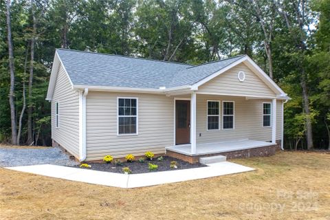 305 Skyland Court