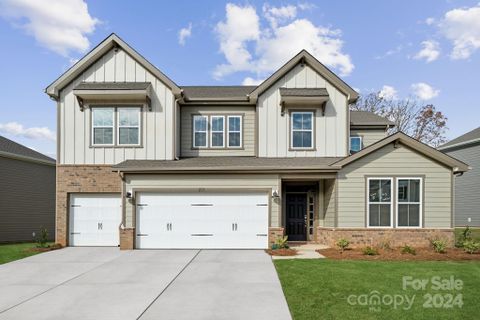 213 E Warfield Drive sold home in Oakridge Farms, Mooresville, NC