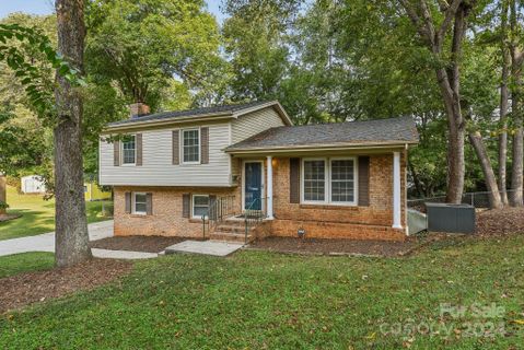 4800 Beechknoll Court