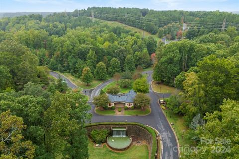 1033 Glade Spring Court