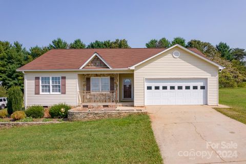 2098 Rocketts Way sold home in Glencroft, Newton, NC