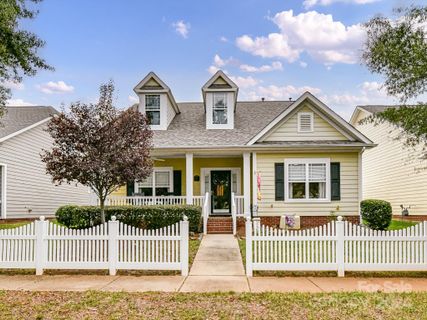 1008 Phar Lap Drive