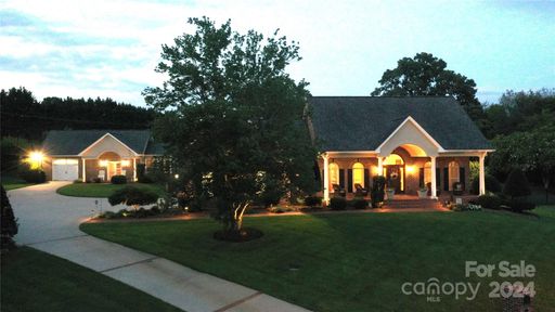 2726 Charleston Court sold home in Olde Savannah, Claremont, NC