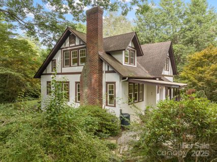 A home in Kenilworth, Asheville