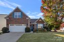 7413 Lamplighter Close Drive sold home in Matthews, SC