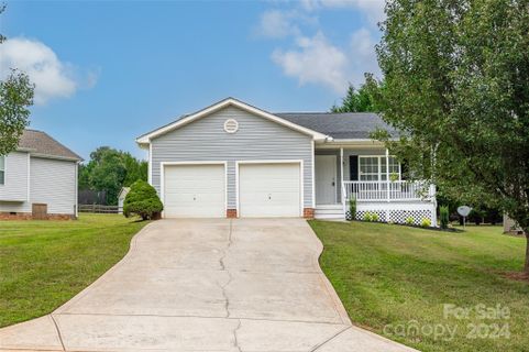 1533 Farmington Hills Drive sold home in Farmington Hills, Conover, NC