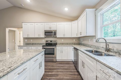 2502 Maplewood Drive sold home in Fallscrest, Gastonia, NC