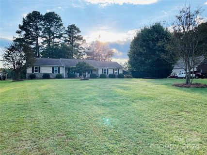 390 Roger Drive sold home in Homestead Hills, Salisbury, NC