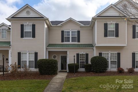 6323 Harrisburg Plaza