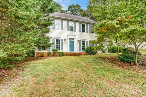 2132 Colony Hill Drive sold home in Stoney Pointe, Charlotte, NC