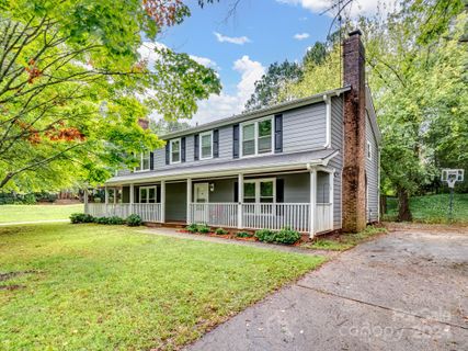 501 King Edward Road sold home in Lincolnshire, Charlotte, NC