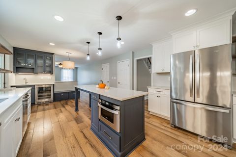 6632 Carmel Hills Drive sold home in Carmel Hills, Charlotte, NC