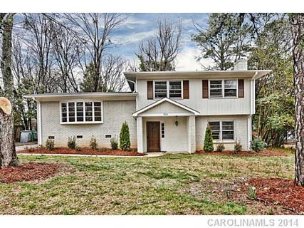 922 Lynbrook Drive