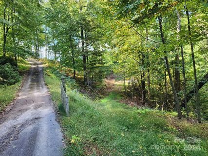 000 Arrowhead Lane 16 sold home in Riverside Hills, Burnsville, NC