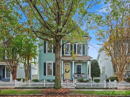 432 Third Baxter Street