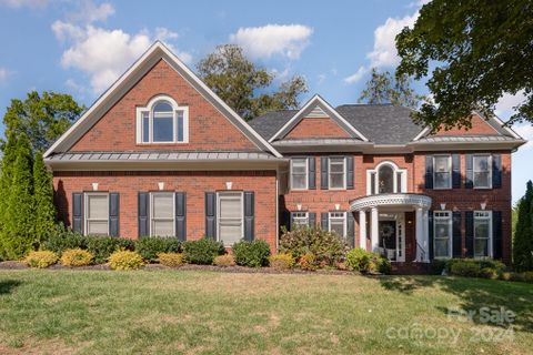3928 Fawn Hill Road sold home in Deerfield Creek, Matthews, NC