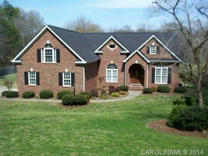 1842 Rain Forest Drive