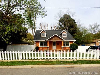 1129 Farrior Drive