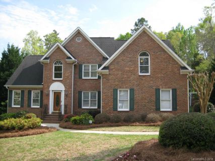 2811 Briar Circle