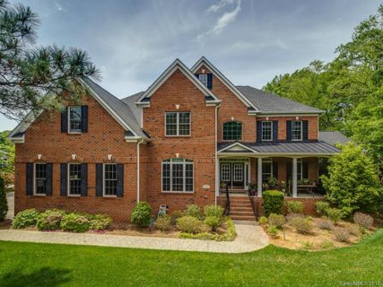 8719 Fairview Road sold home in The Meadows on Fairview, Charlotte, NC