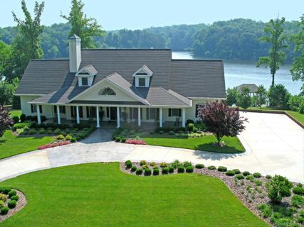 8202 Catawba Cove Drive sold home in Catawba Cove, Belmont, NC