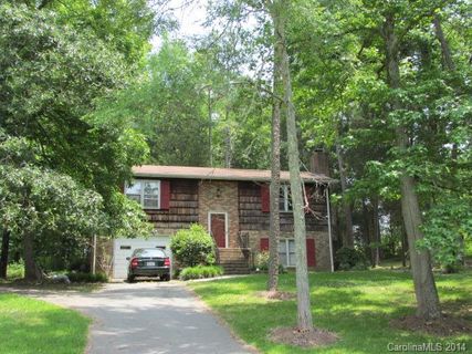 1047 Se Fox Run Circle