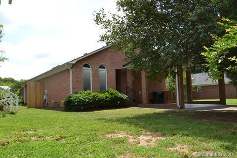 1836 Charter Road