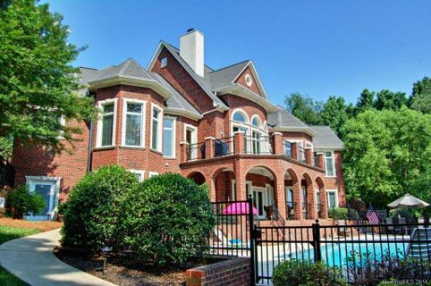 8052 West Bay Drive 18