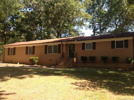 610 Hillsdale Drive
