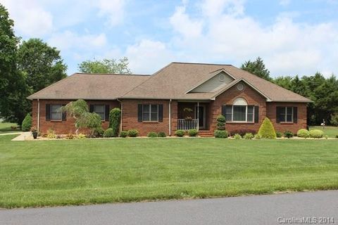 140 Della Drive