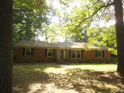 1106 White Oaks Circle