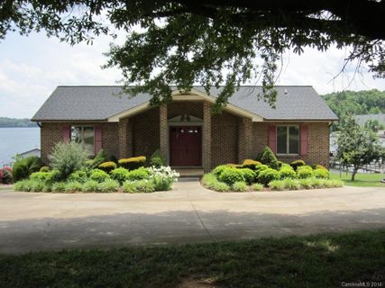 4263 Harbor Lane sold home in Colony Harbor, Sherrills Ford, NC