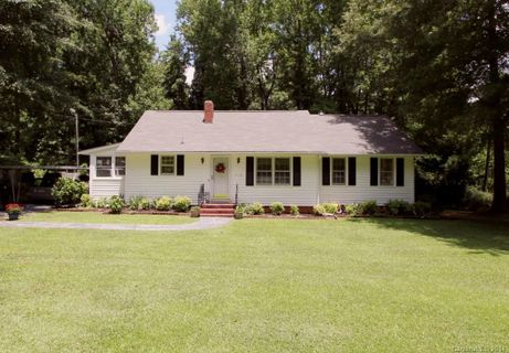 610 N Pine Lane sold home in Pine Acres, Wadesboro, NC