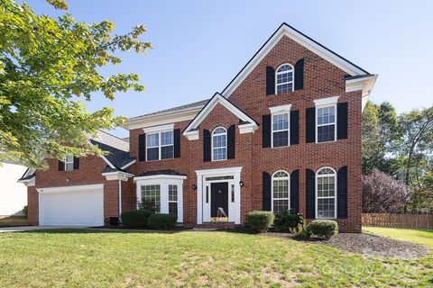 1245 Blackstone Court