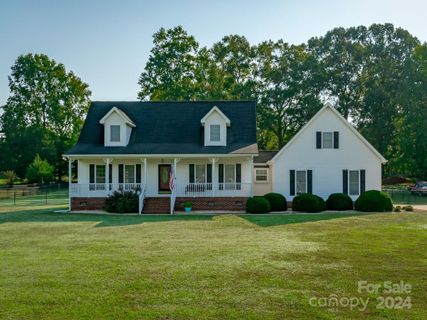 613 Rustling Winds Drive sold home in Oak Creek, York, SC
