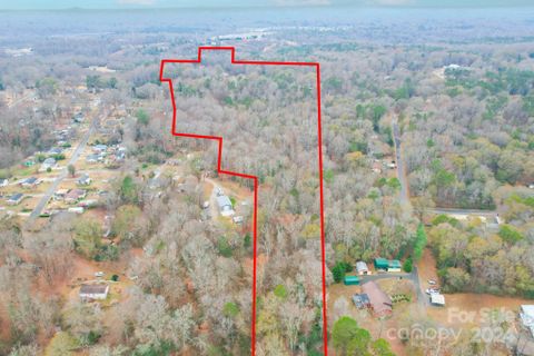 000 Spencer Mountain Road sold home in Cedarwood Acres, Dallas, NC