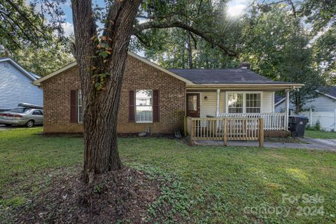 6825 Shiloh Ridge Lane sold home in Idlewild Brooke, Charlotte, NC