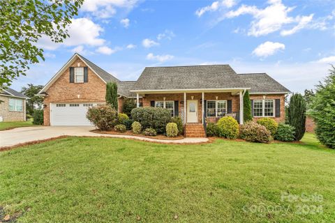 121 Postell Drive sold home in Shadow Wood Estates, Statesville, NC