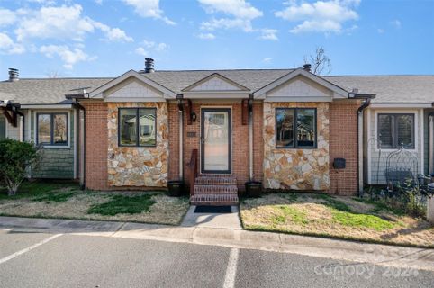 1112 Hanford Place sold home in Ridgeview, Concord, NC