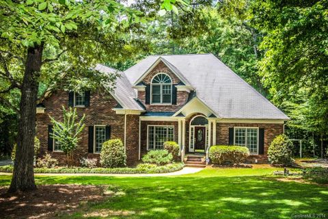 2225 Wedgewood Drive sold home in Wedgewood, Weddington, NC