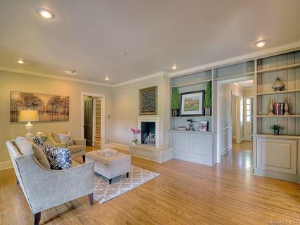 Previously sold for $608,400