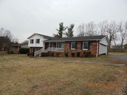 138 Northmont Drive 4