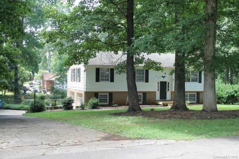 107 Lancelot Road