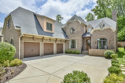 921 Dacavin Drive