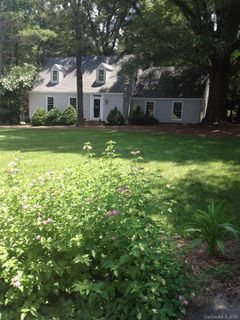 2009 Forest Hills Lane
